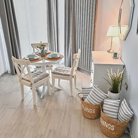 Sea Shore - N Pools *