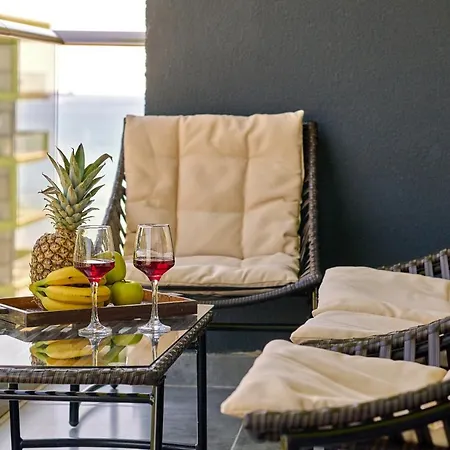 Sea Shore - N Pools דירה *