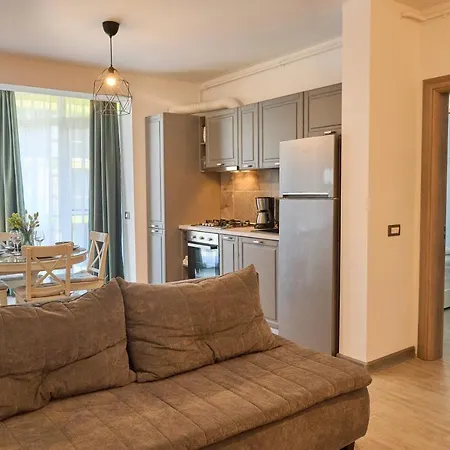 Sea Shore - N Pools Apartment