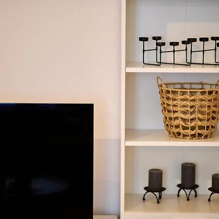 Sea Shore - N Pools דירה *