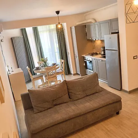 Sea Shore - N Pools * מאמאיה