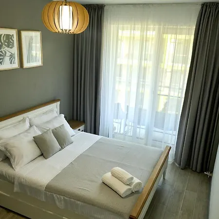 Sea Shore - N Pools Apartment